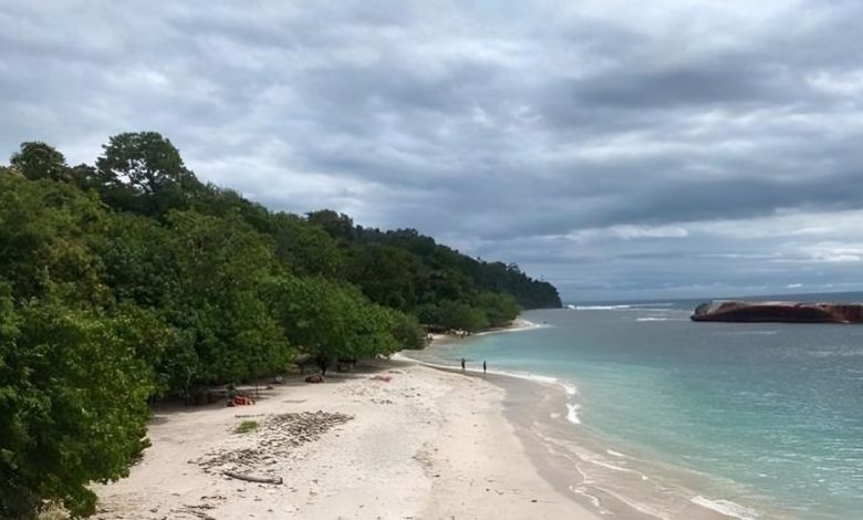 Pantai Pasir Putih Pangandaran