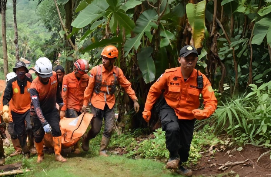 operasi pencarian longsor