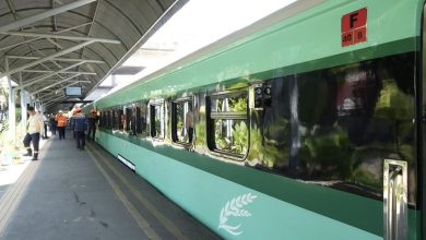 Kereta Petani dan Pedagang