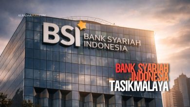 Gedung Bank Syariah Indonesia Tasikmalaya sebagai simbol layanan publik perbankan yang dituntut transparansi informasi.