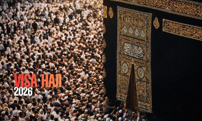 Ilustrasi jamaah haji di Masjidil Haram dengan latar Ka'bah, menggambarkan proses penerbitan visa haji Arab Saudi 2026 lebih awal.