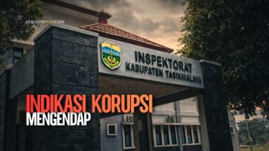 Ilustrasi gedung pemerintahan daerah dengan bayangan borgol dan dokumen anggaran, menggambarkan dugaan penyalahgunaan anggaran.