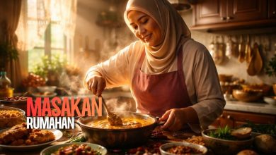 Masakan ibu di dapur rumah dengan hidangan sederhana yang hangat dan penuh makna keluarga.