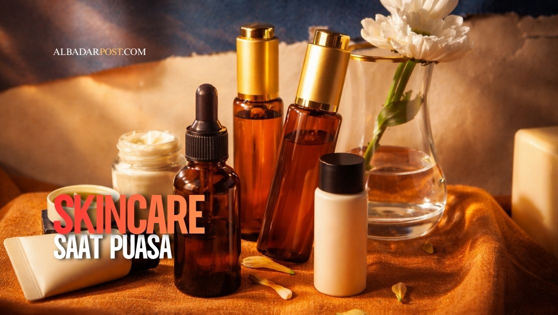 Ilustrasi wanita memakai skincare dan lip balm saat puasa dengan ekspresi ragu di depan cermin.