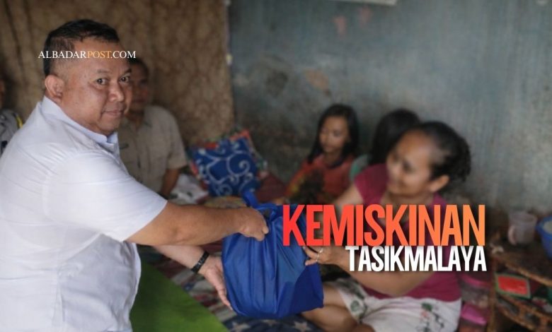 Ilustrasi kondisi kemiskinan di Tasikmalaya dengan warga beraktivitas di lingkungan sederhana mencerminkan kenaikan garis kemiskinan dan kesenjangan sosial.