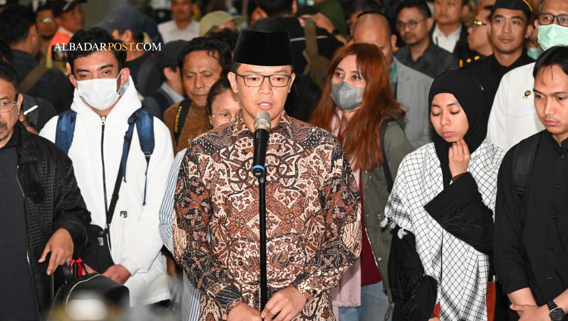 Evakuasi WNI dari Iran menuju Azerbaijan oleh Kementerian Luar Negeri Indonesia di tengah situasi keamanan Timur Tengah.