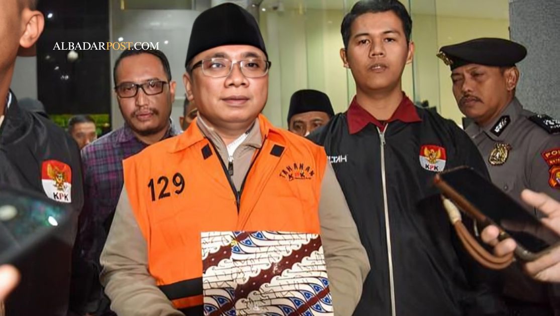 Gus Yaqut tahanan rumah