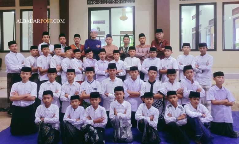 kehidupan santri di pesantren