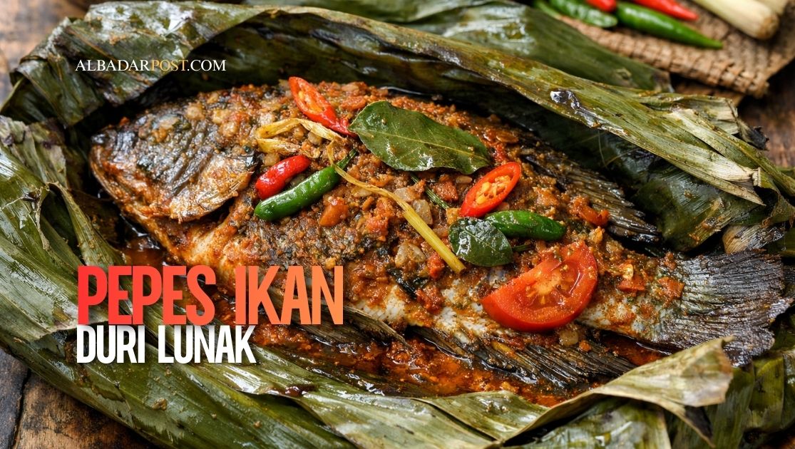 pepes ikan duri lunak dibungkus daun pisang dengan bumbu rempah tradisional