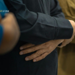 ilustrasi konsep ikhlas dalam tasawuf dengan suasana spiritual dan refleksi diri seorang muslim