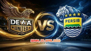 Pertandingan Dewa United vs Persib Bandung di stadion tanpa penonton dengan suasana tegang dan fokus pemain