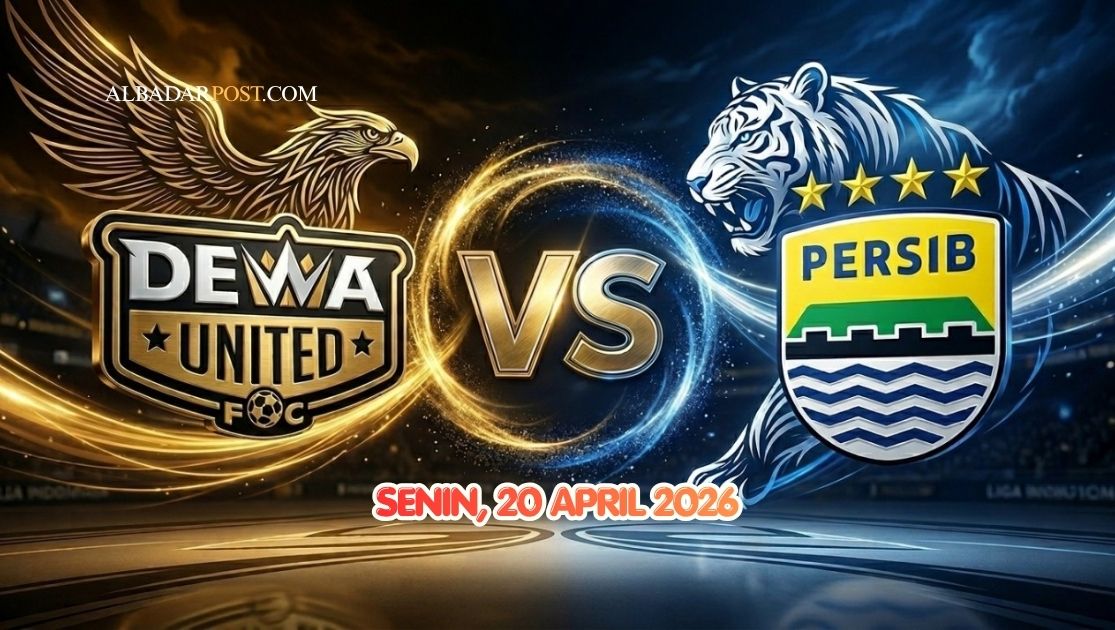 Pertandingan Dewa United vs Persib Bandung di stadion tanpa penonton dengan suasana tegang dan fokus pemain