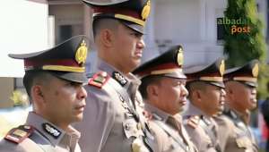 Kapolresta Tasikmalaya AKBP Andi Purwanto memimpin upacara sertijab Kasat Lantas dan pelantikan pejabat baru di Polresta Tasikmalaya.