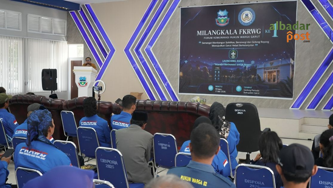 Peluncuran aplikasi Asisten Desa Garut oleh FKRWG di Gedung Pemuda Tarogong Kidul disambut antusias pengurus RW dan pemerintah daerah.