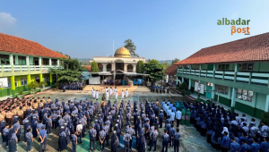 Upacara Hari Kebangkitan Nasional di Kecamatan Pamarican dengan peserta pelajar, ASN, TNI, dan tokoh masyarakat.