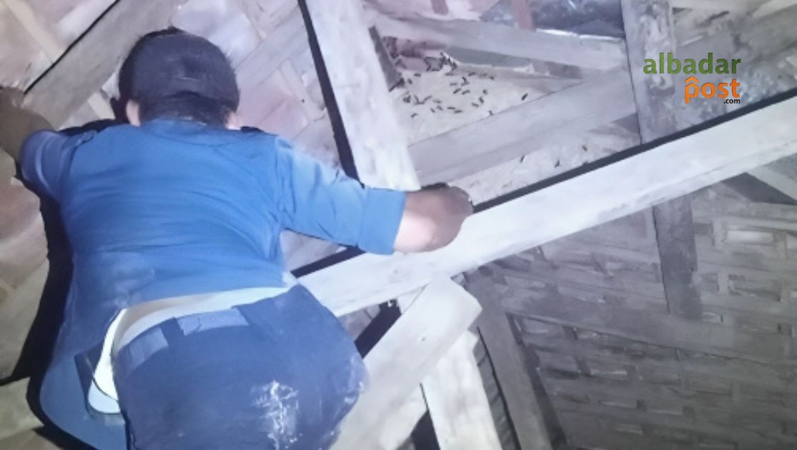 Petugas Damkar berangkat tugas darurat malam hari meninggalkan keluarga demi menyelamatkan masyarakat.