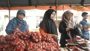 Bupati Garut dorong produk lokal Garut masuk program MBG. Pelaku usaha pangan olahan mulai naik kelas jelang Idul Adha.