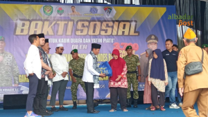 Pembagian ribuan paket sembako kepada yatim piatu dan kaum dhuafa di Kota dan Kabupaten Tasikmalaya bersama Kemendes RI.