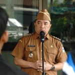 Bupati Garut Abdusy Syakur Amin melepas kontingen Persigar Garut menuju putaran nasional Liga 4 di Pasuruan