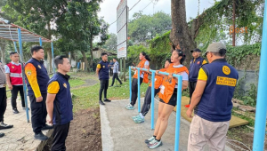 Peserta mengikuti tes CAT Rekrutmen Polri 2026 di Polda Jawa Barat dengan sistem nilai transparan.