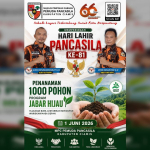 Anggota Pemuda Pancasila Ciamis melakukan penanaman pohon dalam rangka Hari Lahir Pancasila dan program Jabar Hijau.