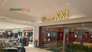 Ilustrasi keluarga menonton film box office terbaru 2026 bersama dengan suasana hangat dan penuh kebersamaan