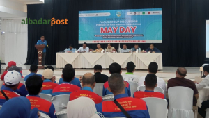 Wali Kota Tasikmalaya bersama serikat buruh dan Forkopimda saat dialog May Day 2026 membahas kesejahteraan pekerja.