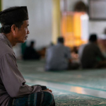 Bersandar pada Amal