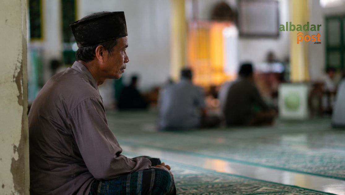 Bersandar pada Amal