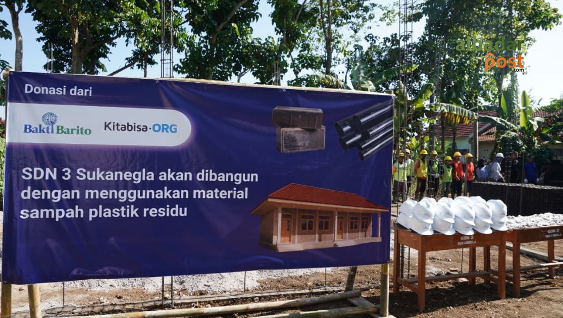Bata Plastik Daur Ulang