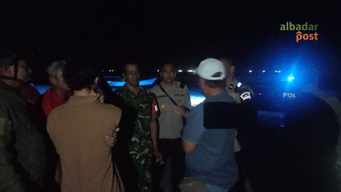 Wisatawan Terseret Ombak