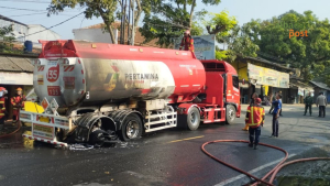 Truk BBM Terbakar Cianjur