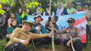Penanaman Pohon Cikajang