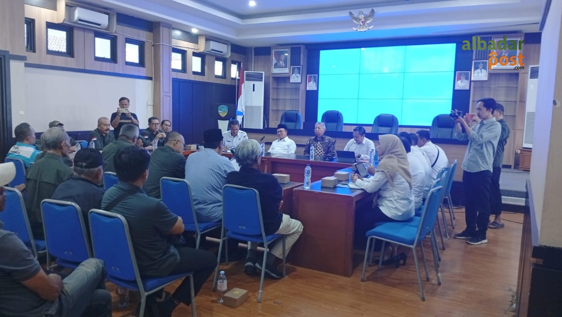 Retribusi Pasar Cikurubuk